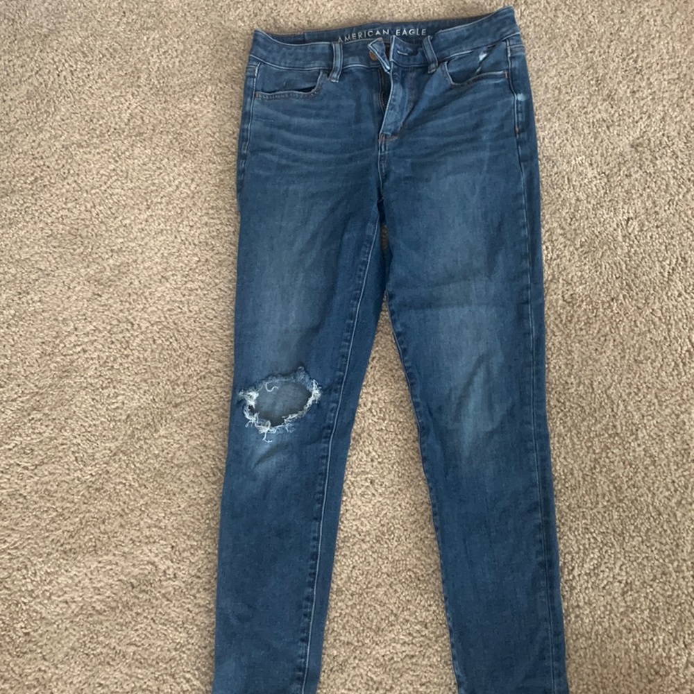 gently worn american eagle jeans- size 4 regular